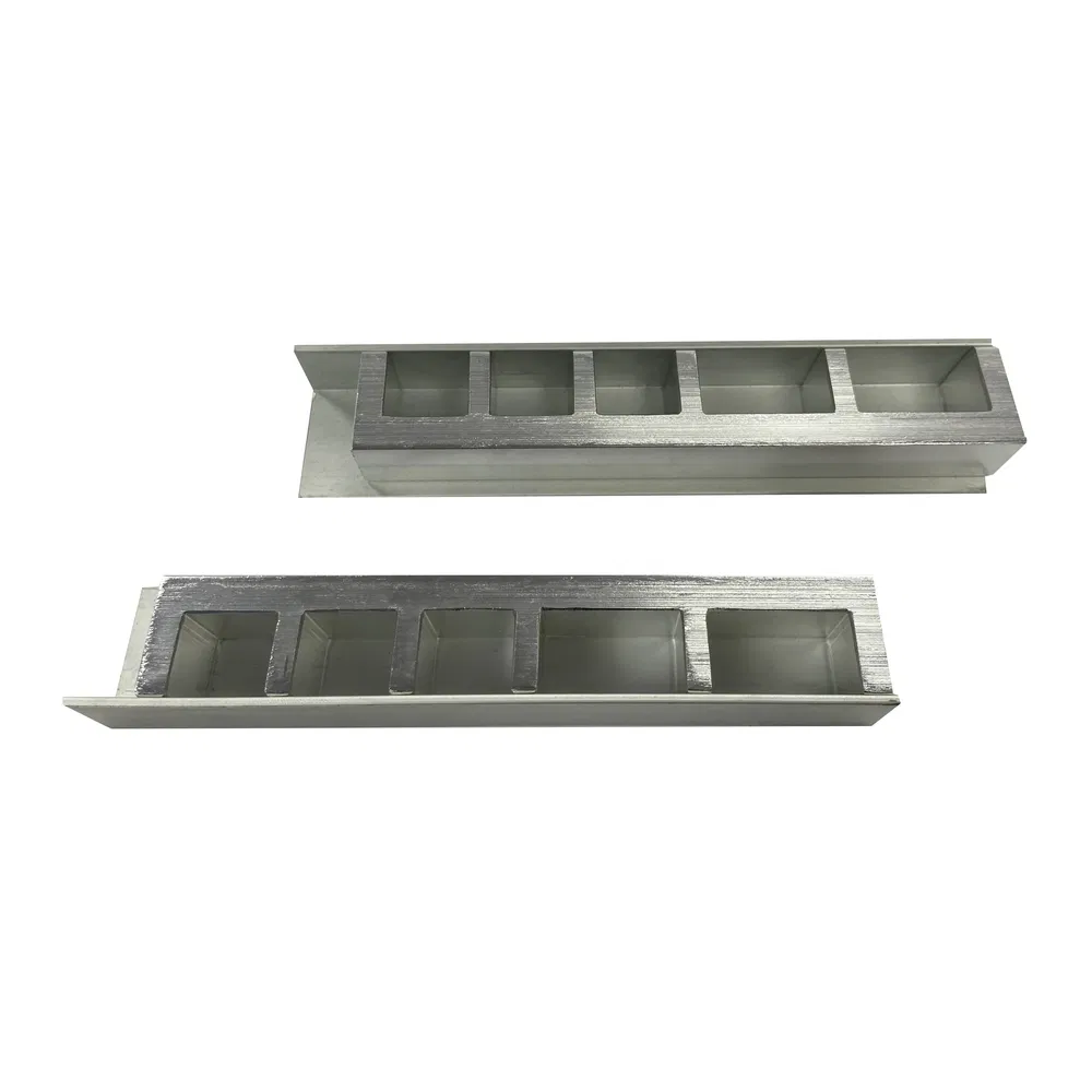 ~!phoenix_varIMG61!~